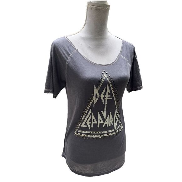 LUCKY BRAND DEF LEPPARD DISTRESSED STUDDED LOGO TEE SHORT SLEEVE GREY T-SHIRT S - Picture 4 of 9